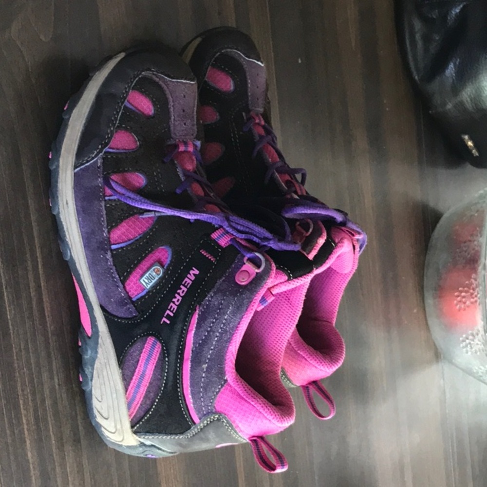 Girls hiking boots